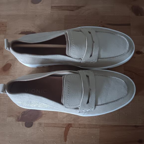 Vionic Women's Uptown Slip-On Penny Loafers Gold Shimmer Suede Size 7 W - Picture 4 of 9